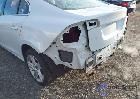 2015 Volvo S60 T5 Premier z USA, uszkodzony, nr VIN YV1612TK7F1345460